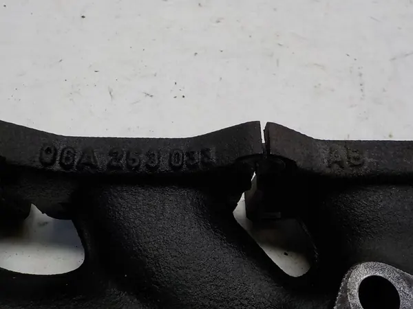 Coletor de escape AUDI A3 I 8L 06A253033AB image 2