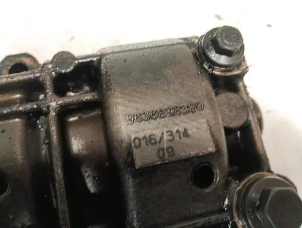 Oljepump Mitsubishi Outlander OEM 9636898380 2010 2.2L image 3