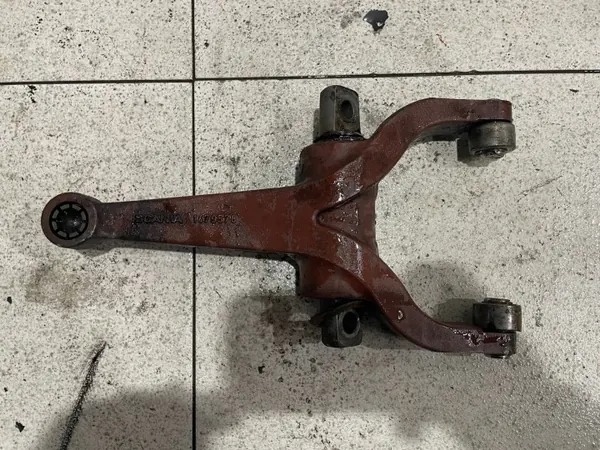 Scania kopplingsgaffel OEM 1479578 - Begagnad image 3