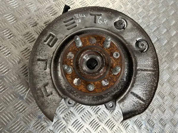 Buje de rueda trasera Tesla OEM UTO54813 - Usado image 2