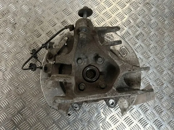 Buje de rueda trasera Tesla OEM UTO54813 - Usado image 4