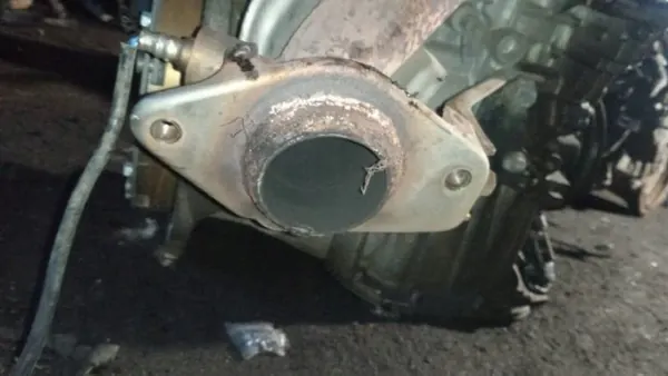 Colector de escape OEM 2243730 para Toyota Prius 2006 image 5