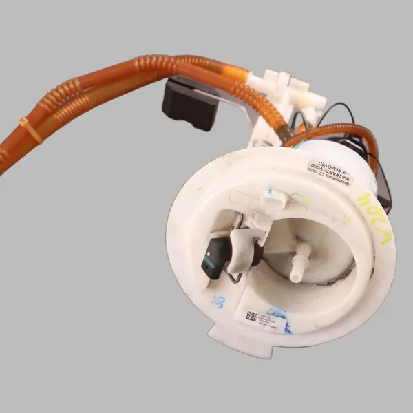 Mercedes W204 W212 M271 Brandstofpomp Drijver A2044700494 image 6