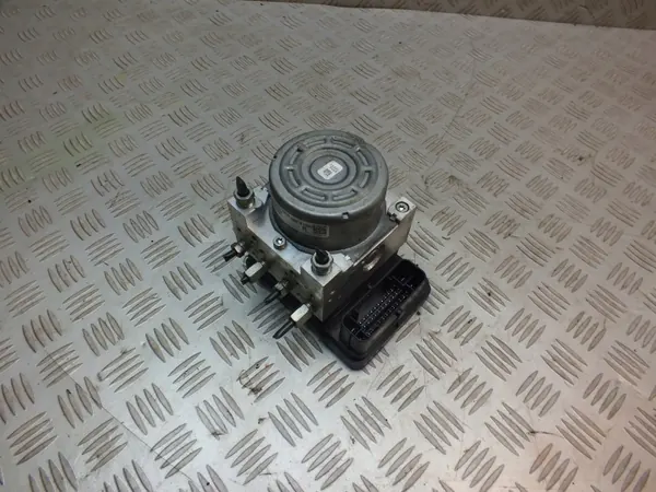 Mazda CX-3 Rempomp OEM BHR1437A0B - Gebruikt image 2