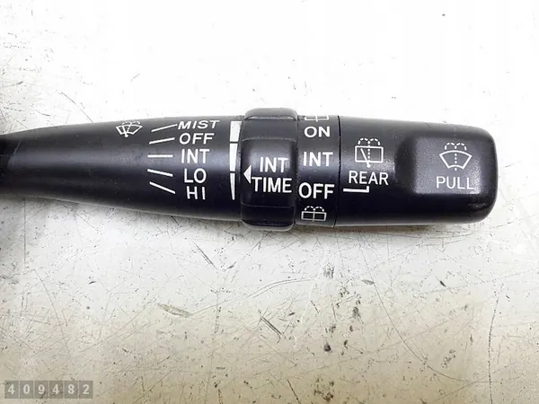 Interrupteur Toyota Avensis Verso 2003 image 2