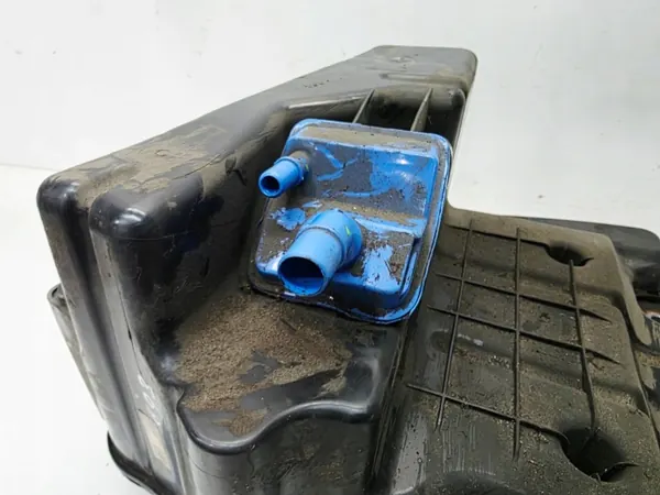 Audi OE 8W0131878AM Tank gebraucht - Passgenau image 7
