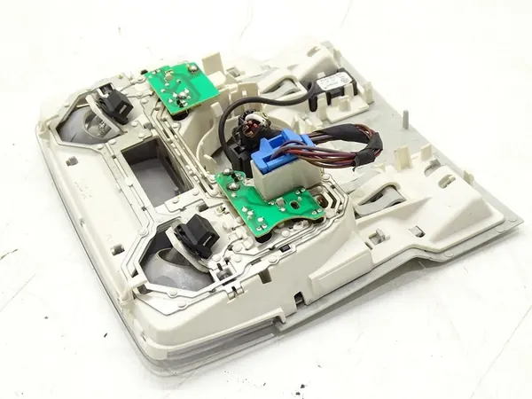 Lumière de cabine VW Passat B7 Golf VI image 2