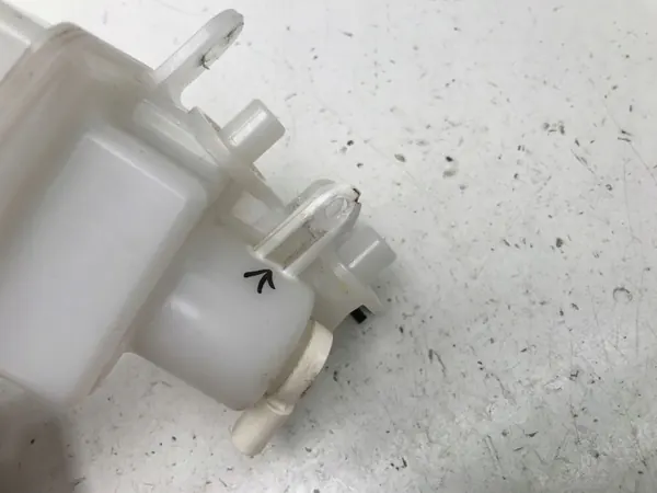 Réservoir de liquide de frein BMW 5A205D2 - Pièce OE d'occasion image 3