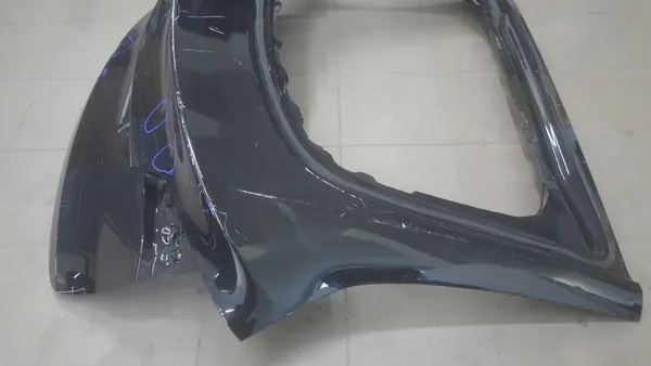 Tesla Y Takaluukku 1493410-EC-A image 4