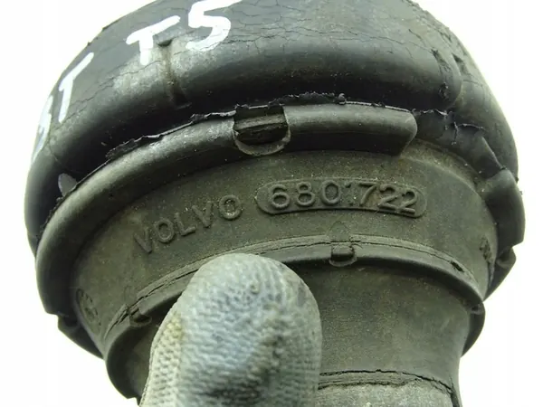 VOLVO V70 II 00-07 2.0 T Soporte Motor OEM 6801722 image 3