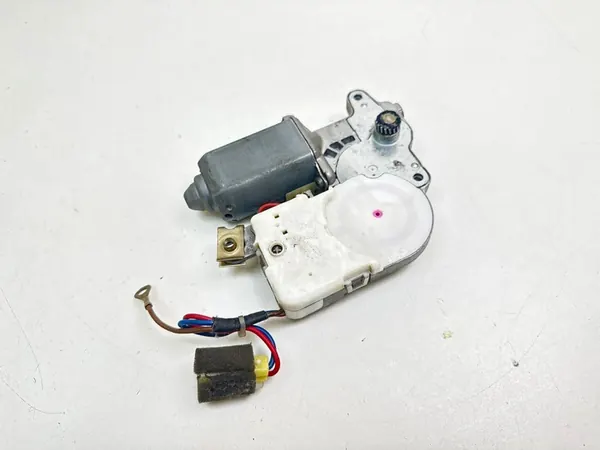 Motor de Teto Solar Nissan Almera Tino 2004 image 2