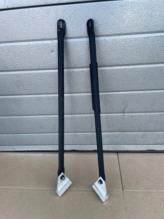 Soporte de cinturón delantero derecho Volvo OEM 32244780 image 2