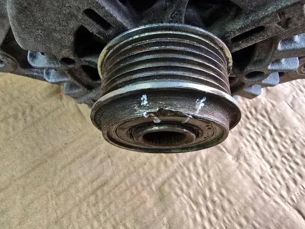 Vaihtovirtageneraattori Kia Hyundai 1.6 GDI 130A 37300-2B970 image 4