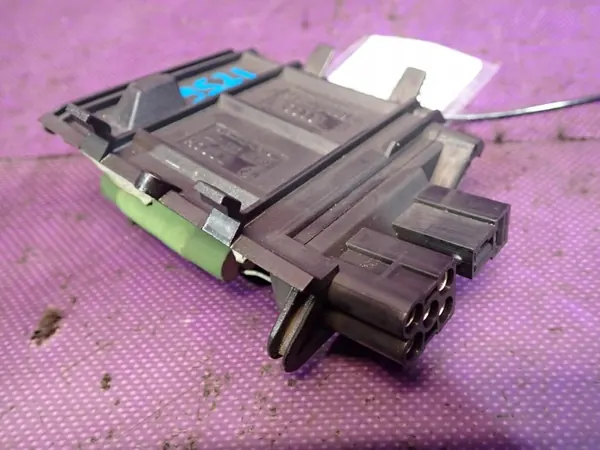 AUDI 80 B4 91-96 Blower Weerstand 3131090041 893959263 image 4