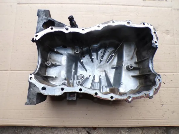 Cárter de aceite Renault OE OEM 8200318813 Clio III image 2