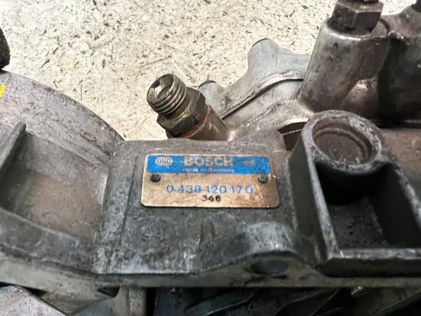 OEM 0438120170 Distributeur Carburant Papillon Mercedes W126 image 4