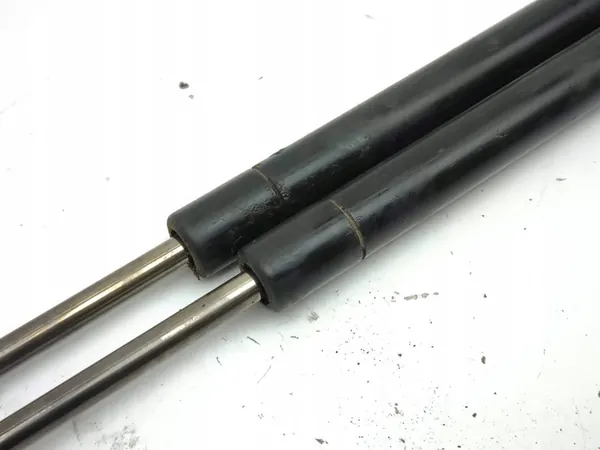 Volvo XC90 2004 Komplett Baklucka Dämpare OEM image 8