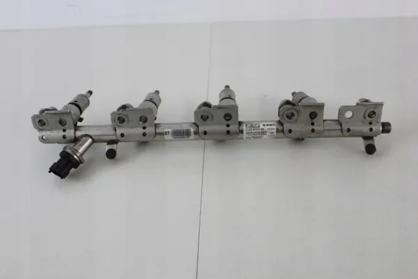 Injectierail OEM 360214618 voor Ford Focus MK3 ST image 5