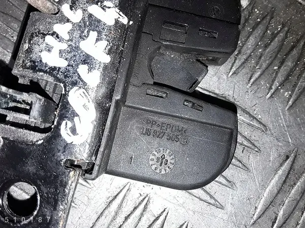 2002 VW Golf IV Block 1j6827505e image 3