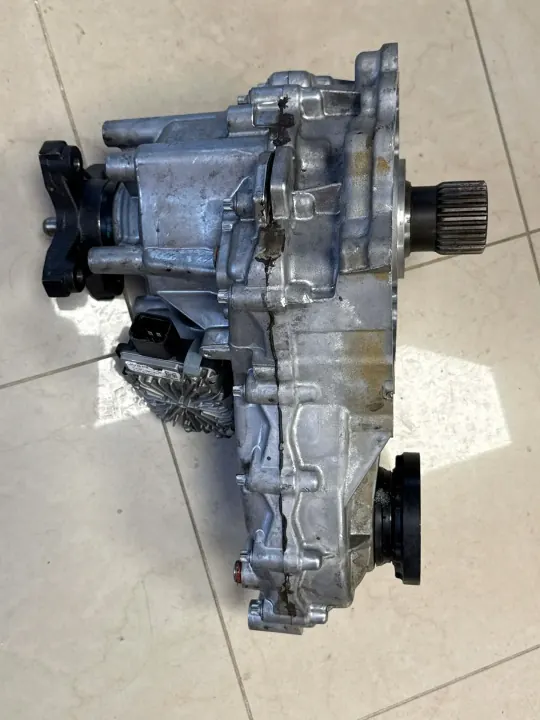 Transfer Case OEM A9072801000 for Mercedes W907 4x4 image 2
