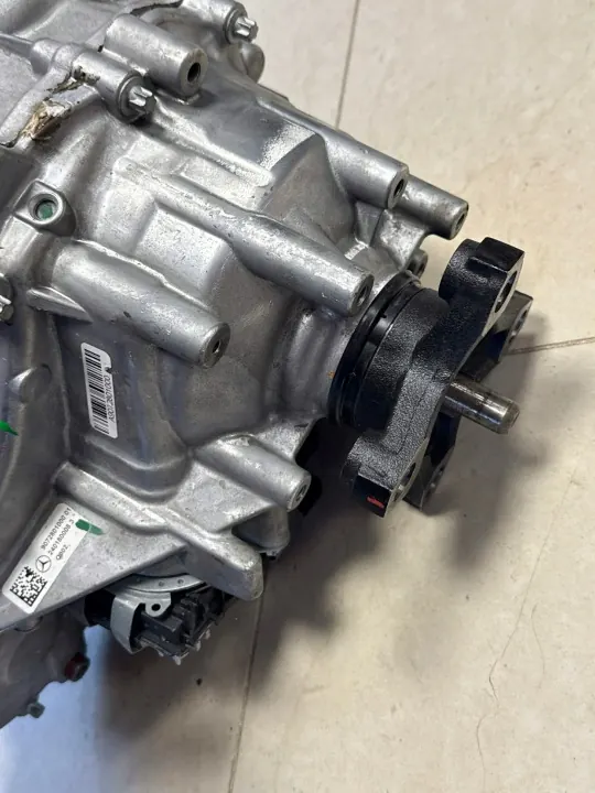 Transfer Case OEM A9072801000 for Mercedes W907 4x4 image 4
