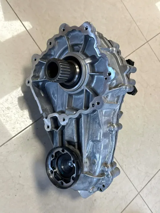 Transfer Case OEM A9072801000 for Mercedes W907 4x4 image 5