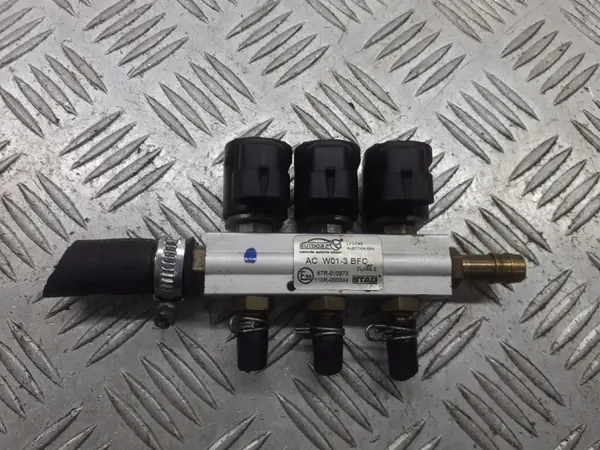 Rampe d'injection gaz OEM 67R-010973 pour Audi A6 C6 image 2