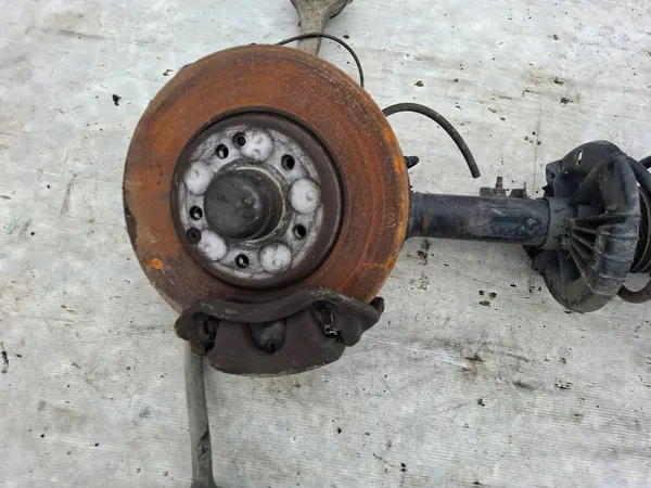 MERCEDES W203 2.7 CDI McPherson Sinistro Anteriore A2033201630 image 2