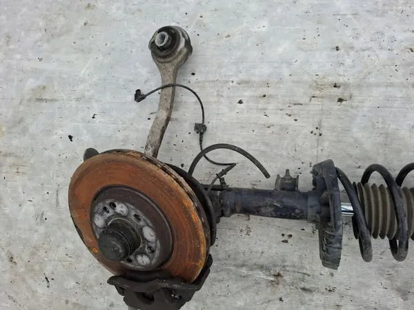 MERCEDES W203 2.7 CDI McPherson Sinistro Anteriore A2033201630 image 5