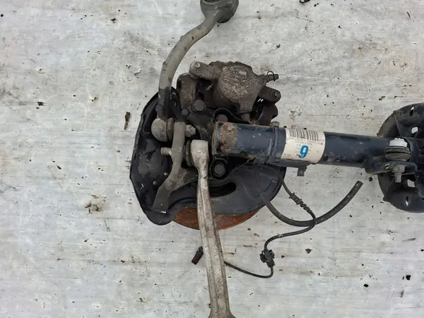 MERCEDES W203 2.7 CDI McPherson Sinistro Anteriore A2033201630 image 7