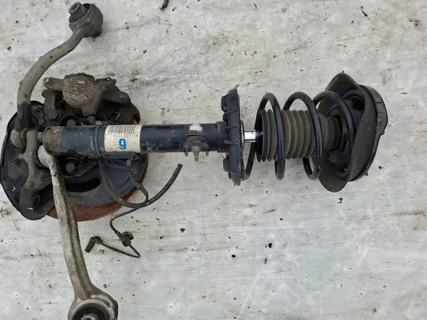 MERCEDES W203 2.7 CDI McPherson Sinistro Anteriore A2033201630 image 8