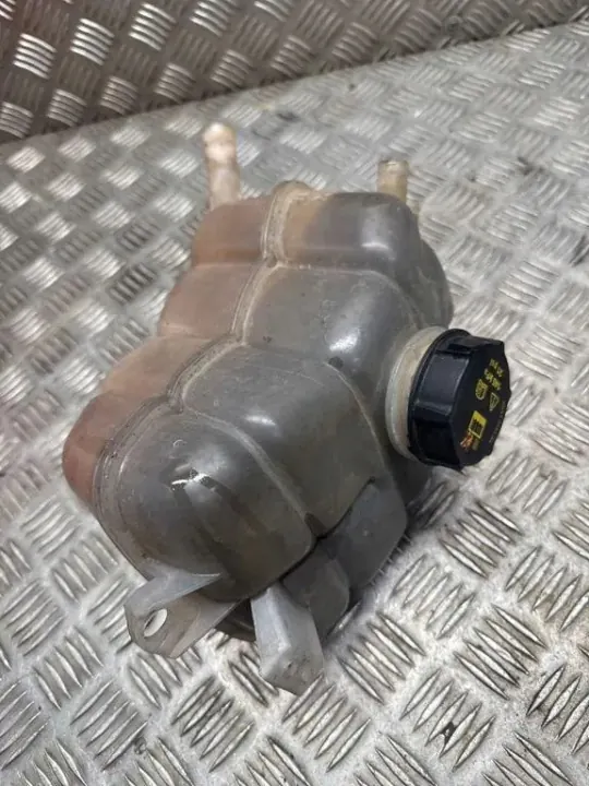 Uitzettank Ford OE E1G3-8A080-BA - Gebruikt image 2