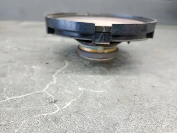 Mercedes W124 Luidspreker OEM 1248204102 - Gebruikt image 3