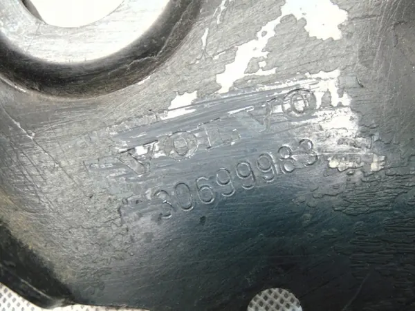 Soporte de viga delantera Volvo XC60 I OEM 30699983/84 image 4