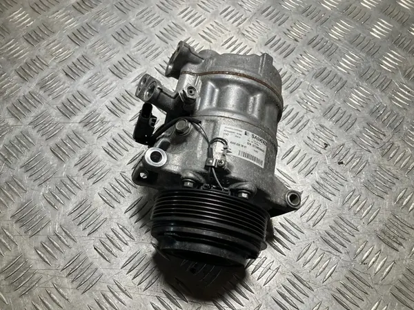 Compresor de AC Mercedes-Benz A0008303801 image 3