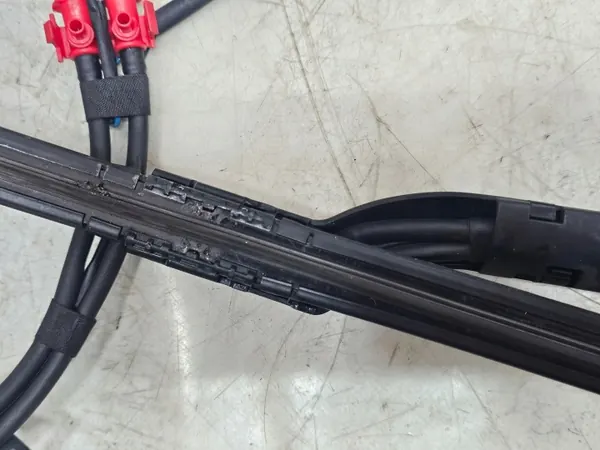 Mercedes S550 W222 pyyhinvasen vasen OEM W000031244 image 10