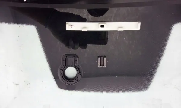 Pare-brise avant OEM 7312AGSIMVZ pour Renault Kangoo image 6