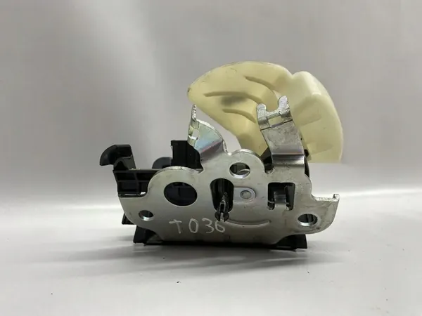 Bagagerumslås Volkswagen Jetta 17A827505 image 8