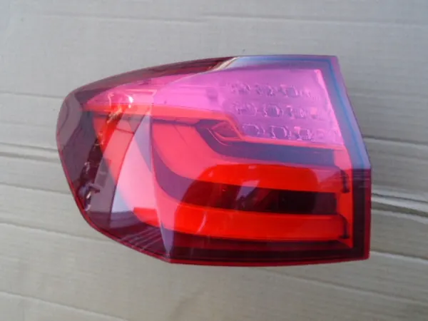 Luz Trasera Izquierda BMW F11 09-13 OE 63217203233 image 2