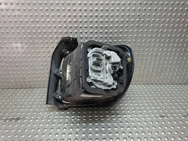 Conjunto de lámpara trasera izquierda Jeep 52109469 image 5