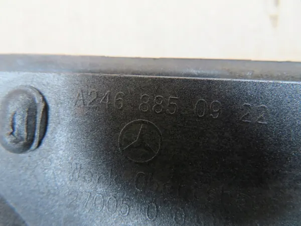 CAPUCHON DE LAVEUR DROIT MERCEDES B-KLASA W246 A2468850922 image 8