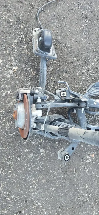 Suspensão eixo traseiro OEM 571 para VW Tiguan III image 3