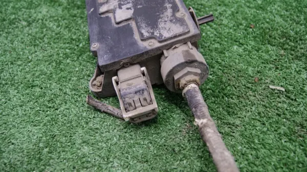 Mécanisme de frein de stationnement électrique Ford OEM 3M51-2598-EA image 6
