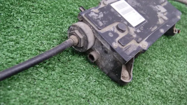 Mécanisme de frein de stationnement électrique Ford OEM 3M51-2598-EA image 7
