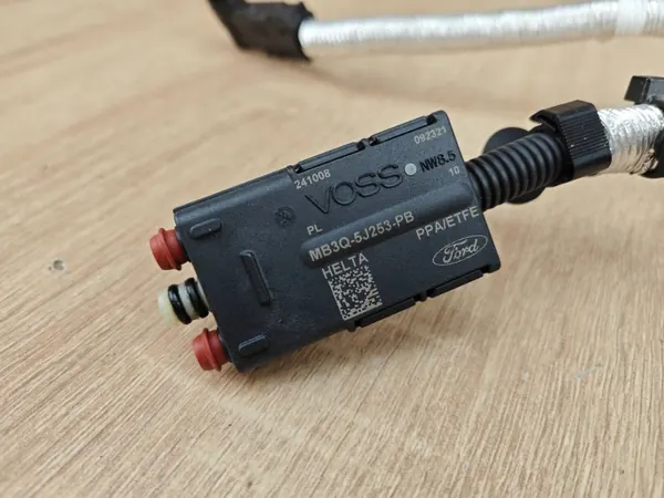 Flexible AdBlue OEM MB3Q5J253PB pour Amarok II image 3