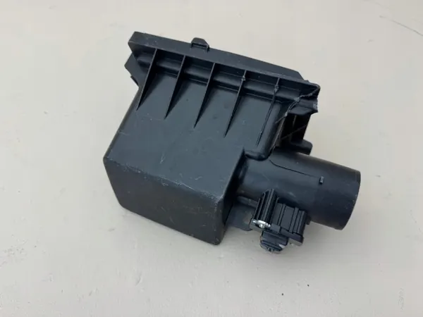 Toyota Luftfilterhus OEM 17705-0T170 - Begagnad image 2