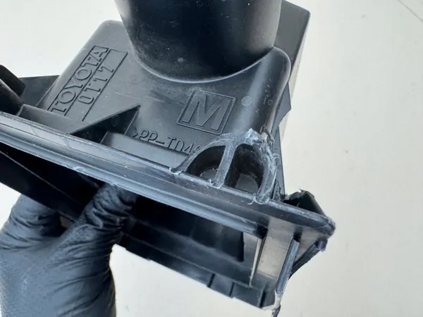 Toyota Luftfilterhus OEM 17705-0T170 - Begagnad image 10