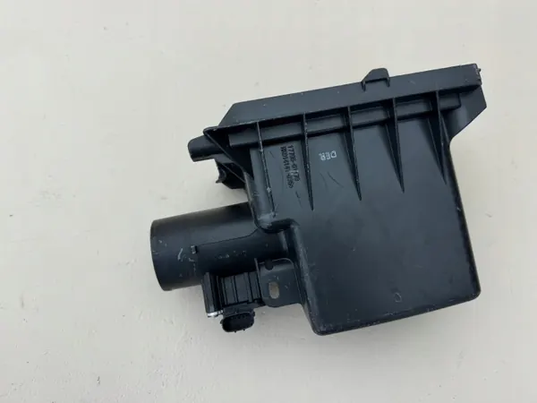 Toyota Luftfilterhus OEM 17705-0T170 - Begagnad image 6