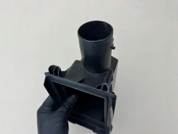 Toyota Luftfilterhus OEM 17705-0T170 - Begagnad image 9