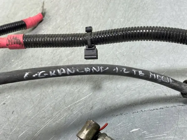 Opel Grandland X Plusnapa OEM 9813453 image 4